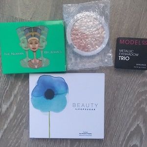 BRAND NEW IN BOX Eyeshadow palette bundle